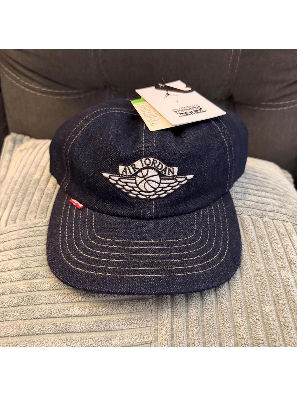 NWT Navy blue denim Air Jordan x Levi’s cap with white stitching snapback